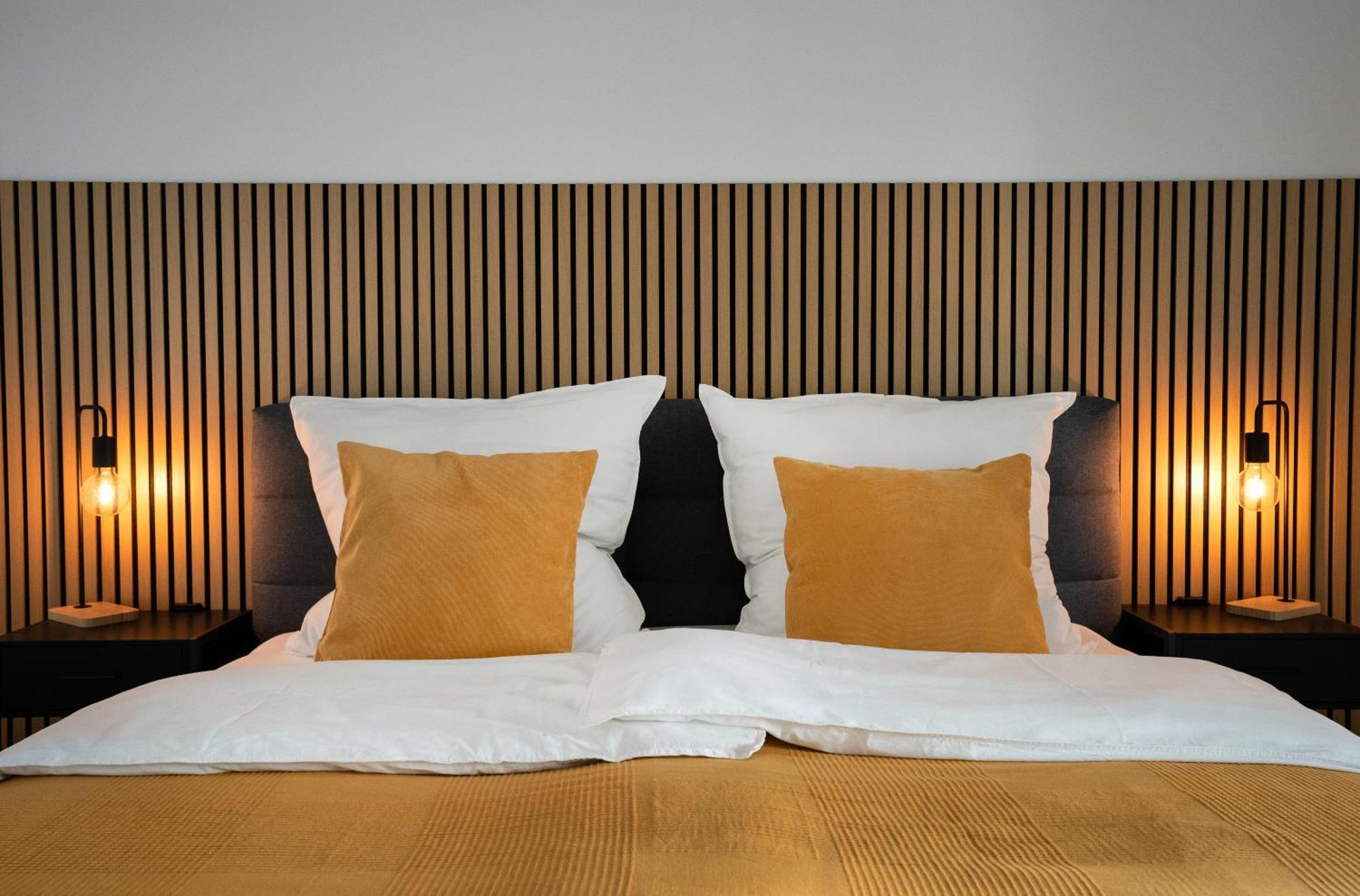 Reitz - Apartment I Zentrale Lage I Stellplatz I 55Qm I 2 Zimmer I Kueche I Bad I Terrasse Бад-Херсфельд Экстерьер фото