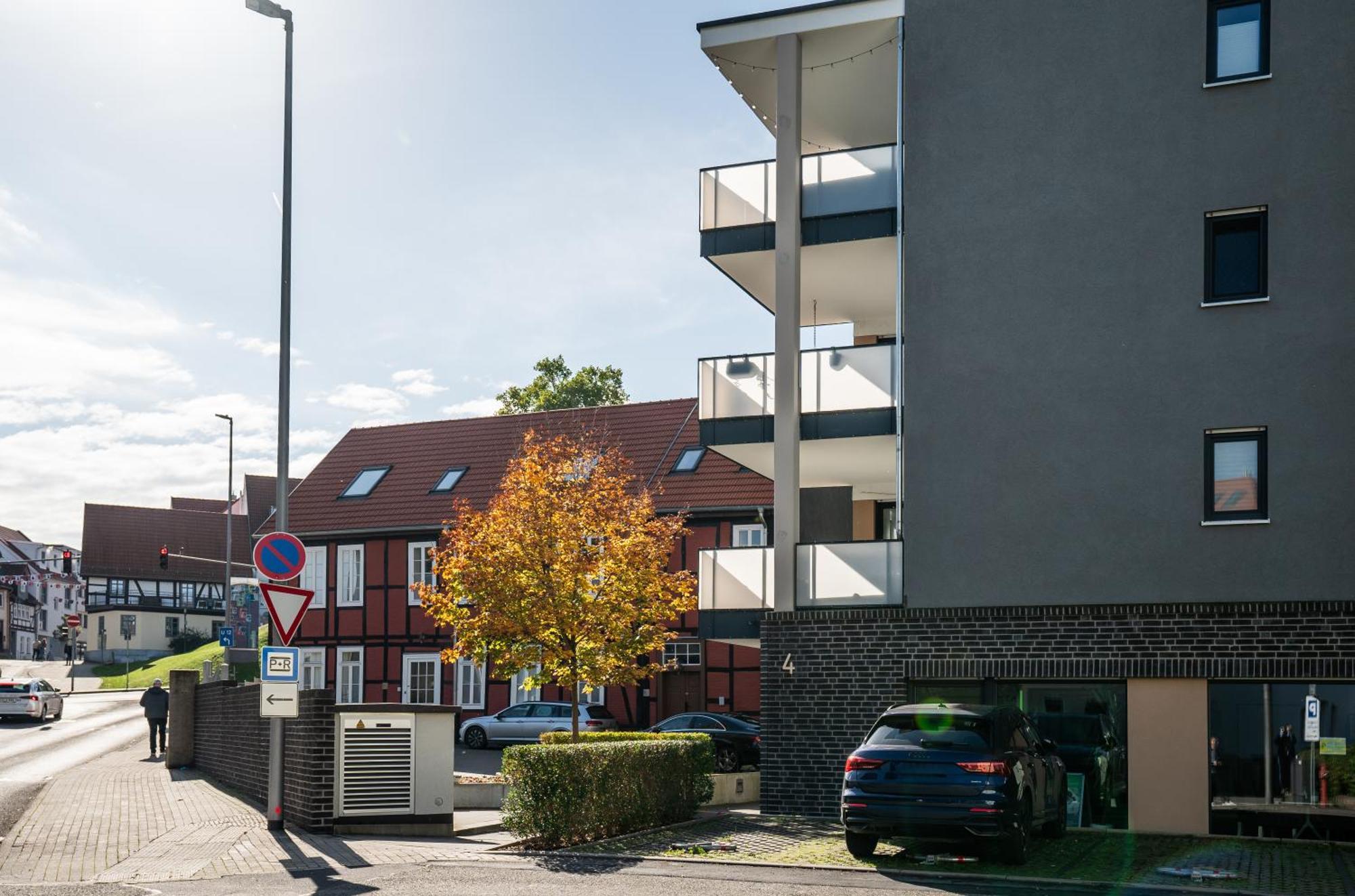 Reitz - Apartment I Zentrale Lage I Stellplatz I 55Qm I 2 Zimmer I Kueche I Bad I Terrasse Бад-Херсфельд Экстерьер фото